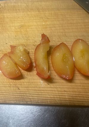 プラム（すもも）の切り方！-レシピのメイン写真