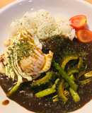 レトルト●アスパラ＆ゴーヤーの目玉カレー