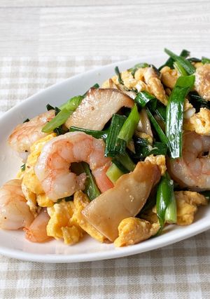 夕食メインに格上げ!えび入りニラ玉-レシピのメイン写真