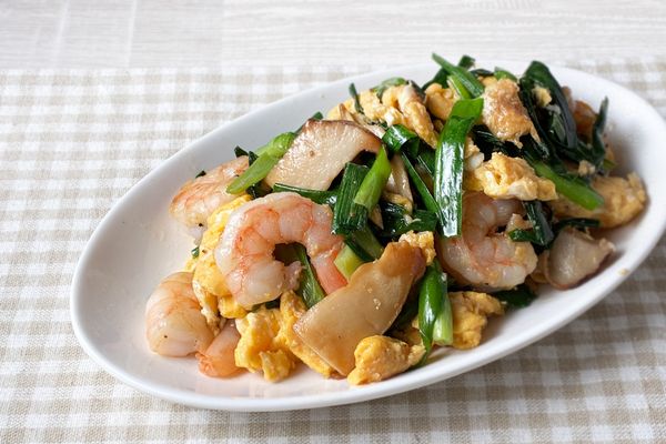 夕食メインに格上げ！えび入りニラ玉