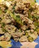 簡単ゴーヤー豚ひき肉卵のめんつゆ炒め