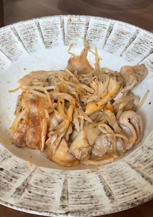 ご飯が進む!豚ともやしの炒め物（中華風）-レシピのメイン写真