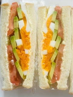 アボカドとトマトのたまごサンド-レシピのメイン写真