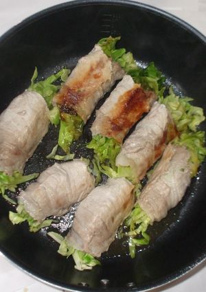 キャベツ豚肉巻き♪簡単レシピ材料2つ-レシピのメイン写真