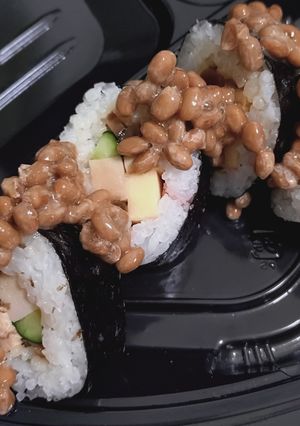 たまご醤油納豆ダレがけ 巻き寿司-レシピのメイン写真