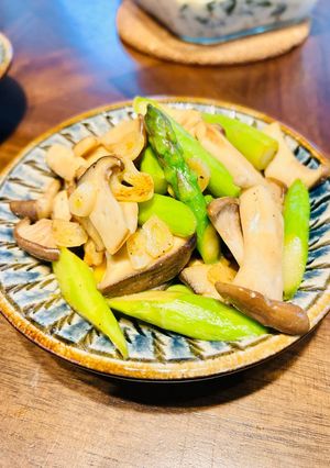 エリンギとアスパラのバター醤油炒め-レシピのメイン写真