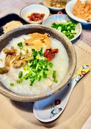 鶏手羽先入り中華粥-レシピのメイン写真