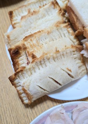 食パンで作るウインナーチーズパイ-レシピのメイン写真