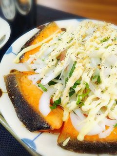 *照り焼きサーモンと新玉葱のマヨサラダ*-レシピのメイン写真