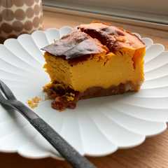 รูปของ かぼちゃと金時豆のベイクドチーズケーキ