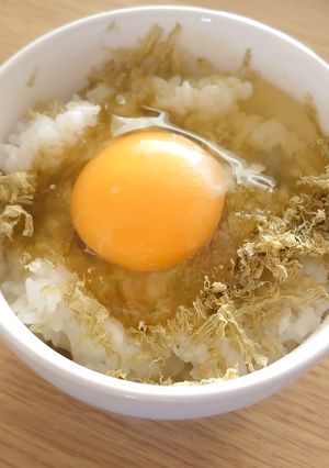 とろろ昆布の卵かけごはん🍚🥚-レシピのメイン写真