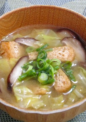 春キャベツの味噌汁-レシピのメイン写真