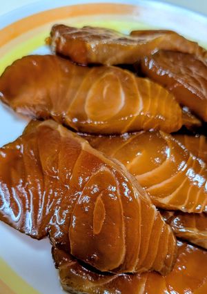 サーモンの刺し身で漬け♪甘めのタレで-レシピのメイン写真