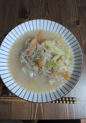 白湯味の野菜ちゃんぽん風生ラーメン-レシピのメイン写真