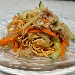 รูปของ 豆腐干のピリ辛シーチキンサラダ