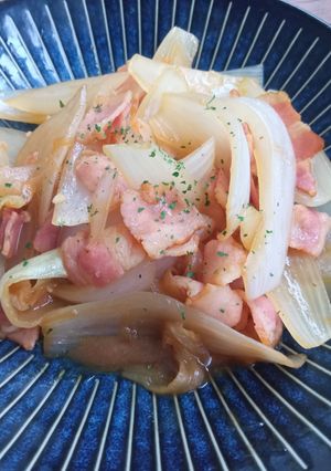 新玉ねぎ＆ベーコンのガーリック醤油炒め♪-レシピのメイン写真