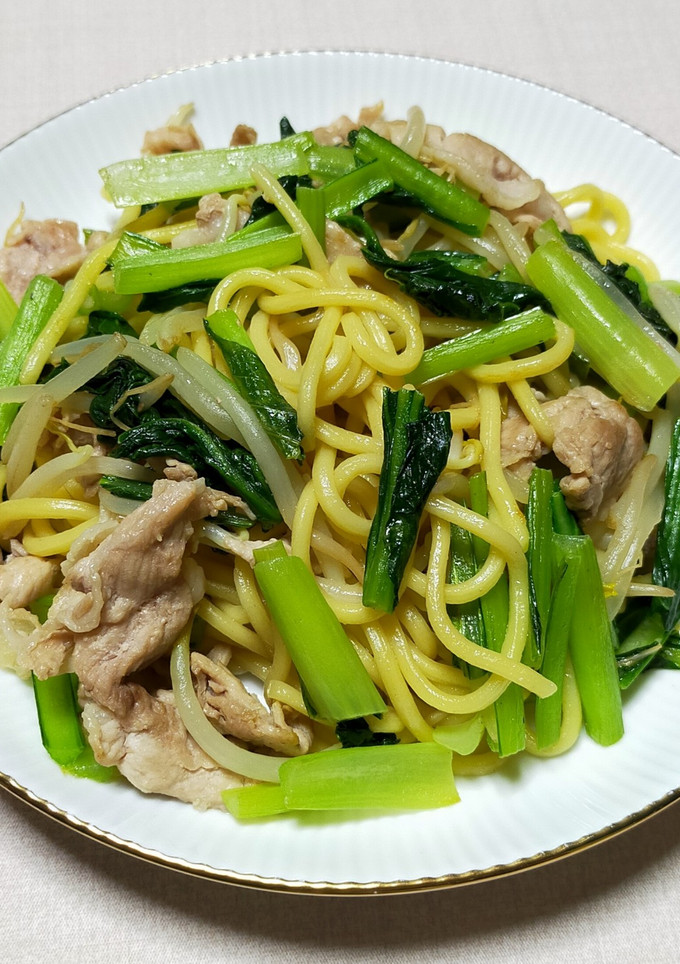 ごま油香る小松菜と豚肉の塩焼きそば-レシピのメイン写真