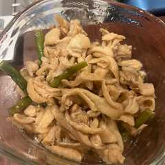 รูปของ 鶏皮といんげんの和え物