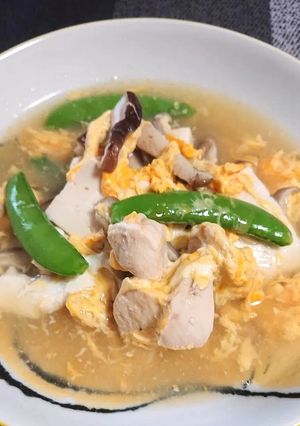 鶏肉と生椎茸の卵とじ中華スープ-レシピのメイン写真