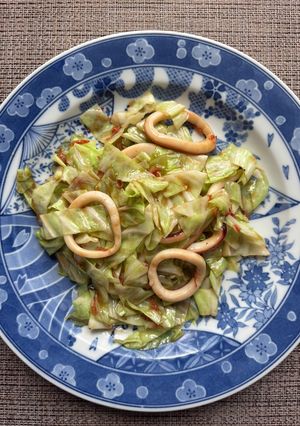 イカとキャベツの炒め-レシピのメイン写真