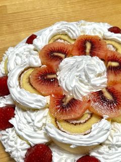 ロールケーキで簡単かわいいアレンジケーキ-レシピのメイン写真