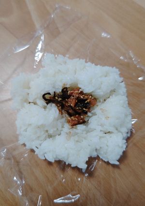 旨酸っぱい　梅こんぶおにぎり-レシピのメイン写真