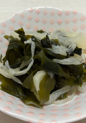 【常備菜】玉ねぎとわかめの甘酢あえ-レシピのメイン写真