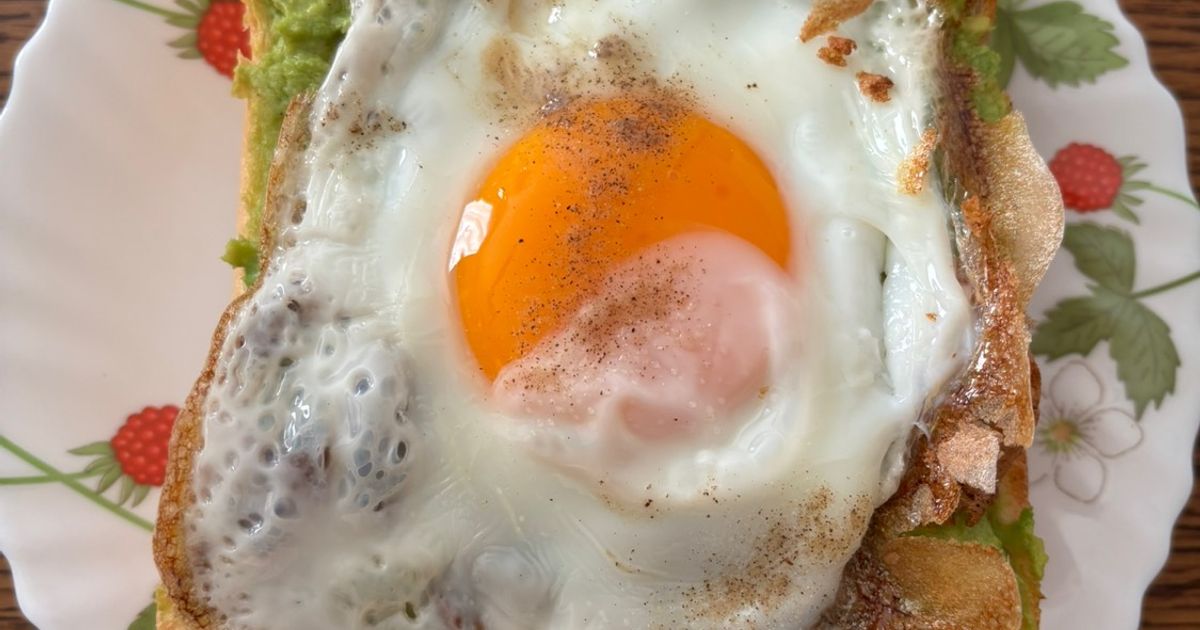 基本からアレンジまで！思わずつくりたくなる「目玉焼き トースト