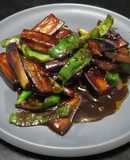 茄子とピーマンの麻辣甘みそ（甜麺醤）炒め