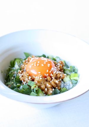 おつまみ・丼に【香味しらす納豆(丼)】-レシピのメイン写真