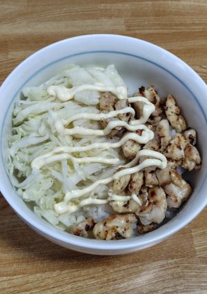 千切りキャベツと鶏マヨの炒め丼-レシピのメイン写真