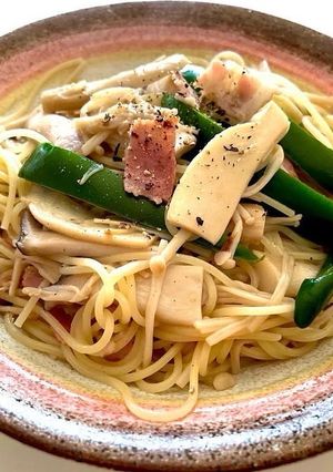 キノコとベーコンの旨みたっぷりスパゲッティ-レシピのメイン写真