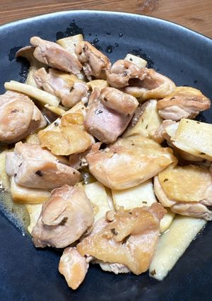 【簡単15分】鶏肉とエリンギの塩レモン炒め-レシピのメイン写真