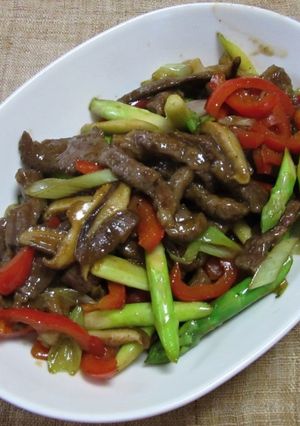 牛肉とグリーンアスパラ他の炒めもの-レシピのメイン写真