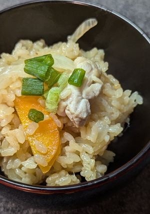 土鍋で作る☆鶏もも肉の炊き込みご飯-レシピのメイン写真