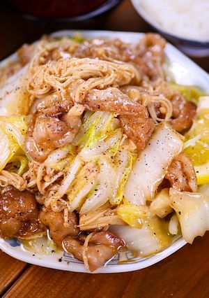 豚バラ白菜とえのきのバタポン炒め😋🍚-レシピのメイン写真