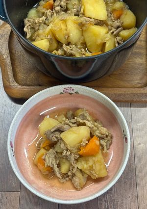 ストウブで無水肉じゃが-レシピのメイン写真