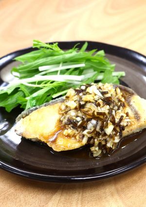 ぶりのソテー（昆布佃煮の香味ダレ）-レシピのメイン写真