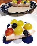 レアチーズケーキ・シャインマスカット添え