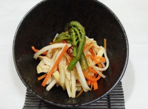 道産子の春☆ピリッと甘辛♬うどの炒め煮♬-レシピのメイン写真
