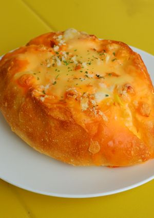 たっぷりチーズエビグラタンパン-レシピのメイン写真