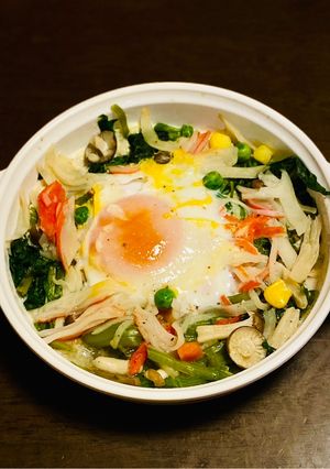 レンジで、ほうれん草の彩り巣篭もり-レシピのメイン写真