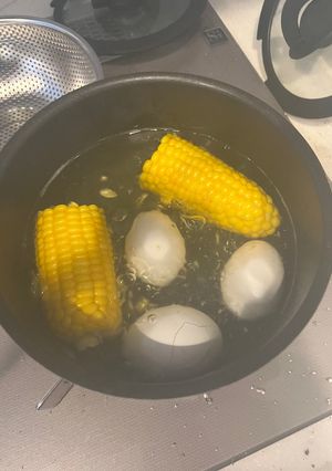 ゆで卵ととうもろこし-レシピのメイン写真