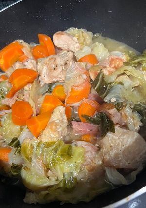 キャベツと人参が美味しい鶏肉の洋風煮込み-レシピのメイン写真