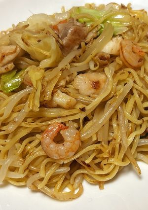 包丁を使わない!鶏肉と海鮮の塩焼きそば-レシピのメイン写真