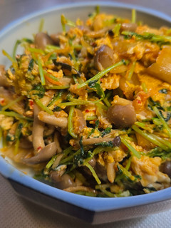 豆苗とキムチの玉子炒め-レシピのメイン写真