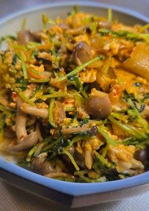 豆苗とキムチの玉子炒め-レシピのメイン写真