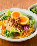 担々風たまごのサラダそうめん
