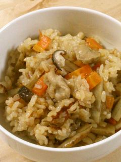 醤油香る鶏ごぼうの炊き込みご飯-レシピのメイン写真