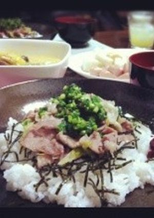 栄養満点♪ねぎ塩豚丼☆簡単、美味しい-レシピのメイン写真
